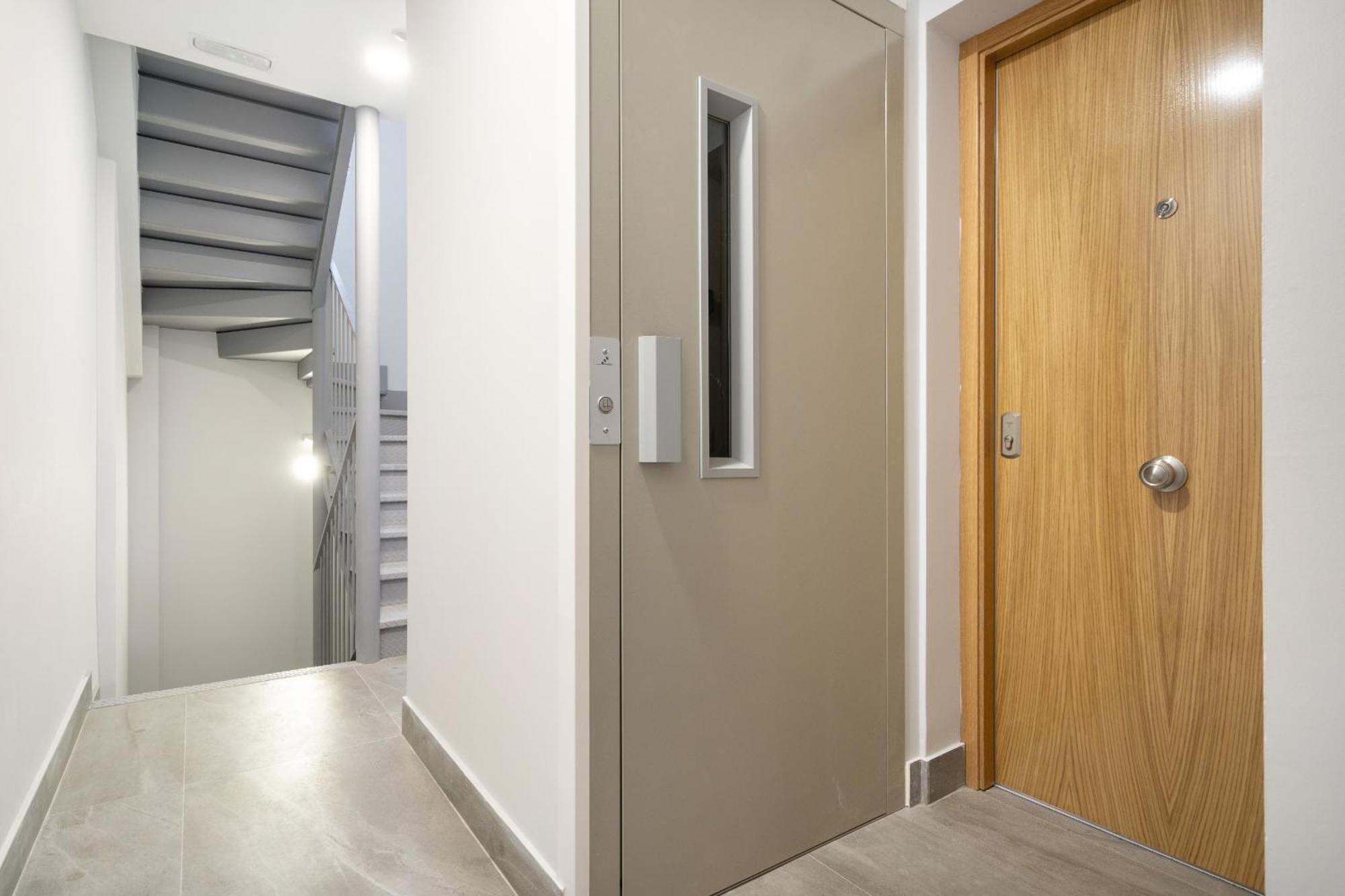 Madriver Apartamentos Reformados Con Parking Gratuito 外观 照片