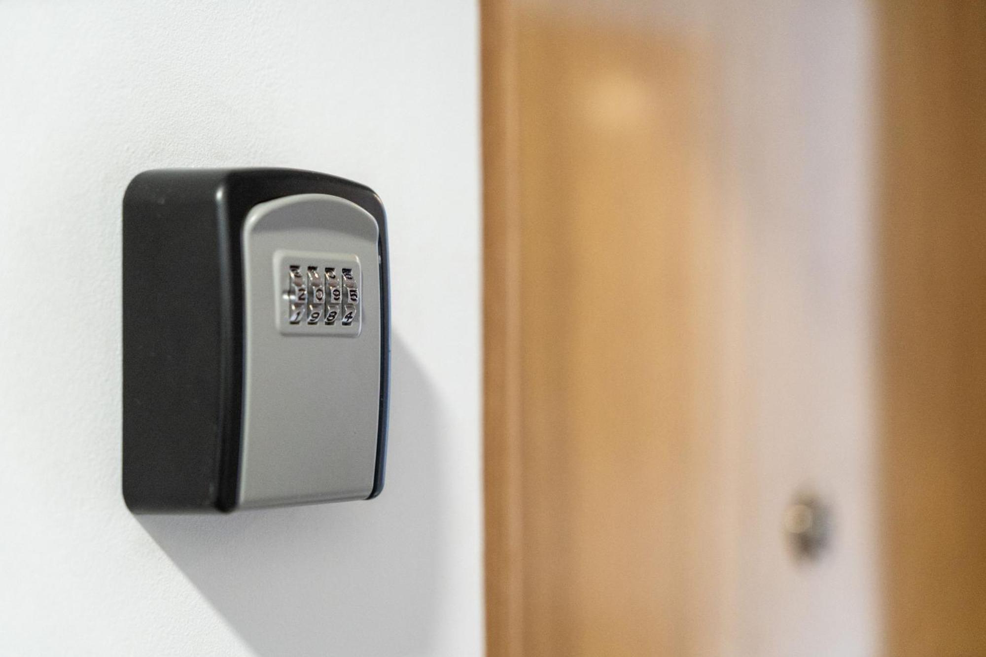 Madriver Apartamentos Reformados Con Parking Gratuito 外观 照片