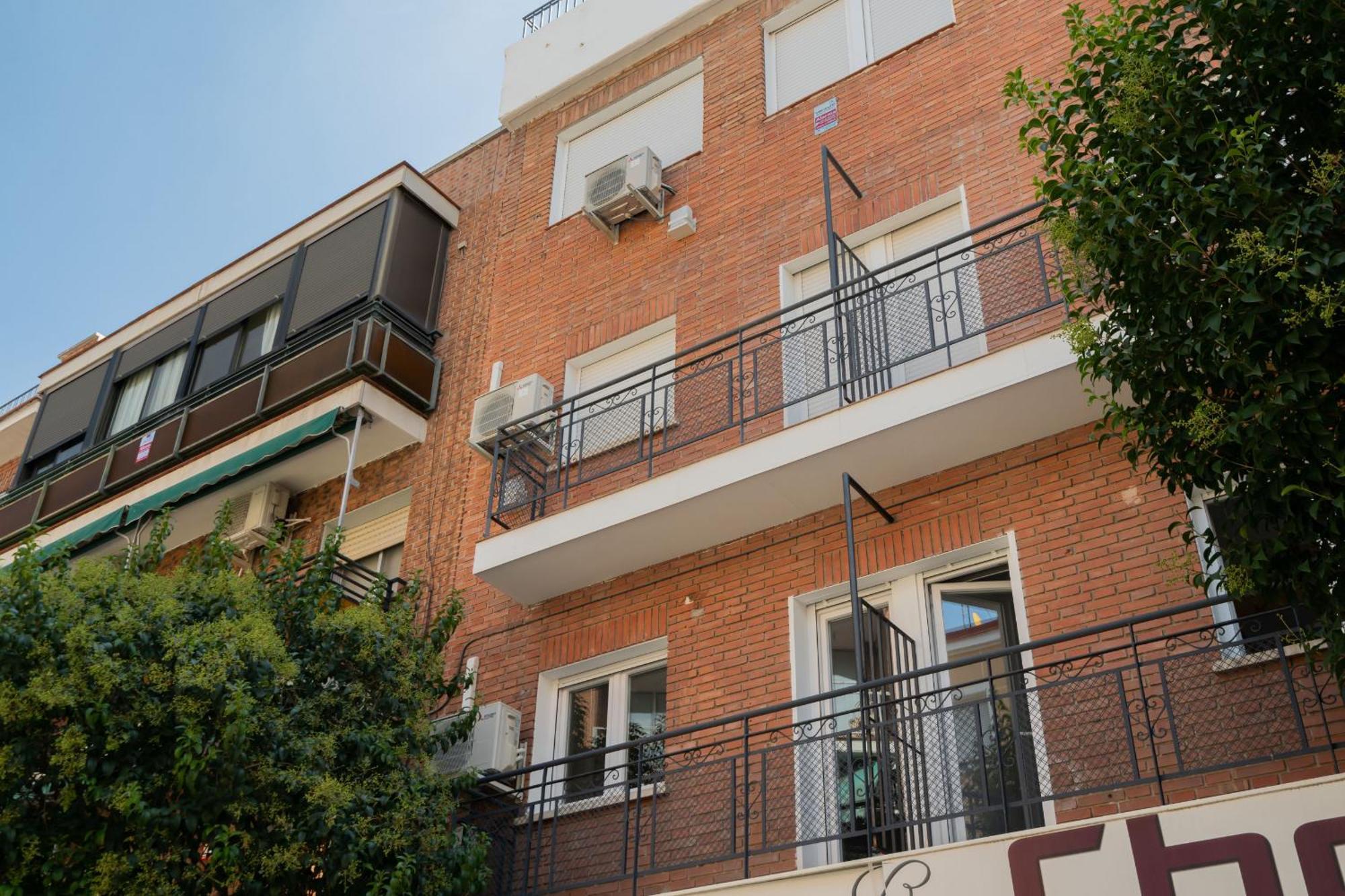 Madriver Apartamentos Reformados Con Parking Gratuito 外观 照片